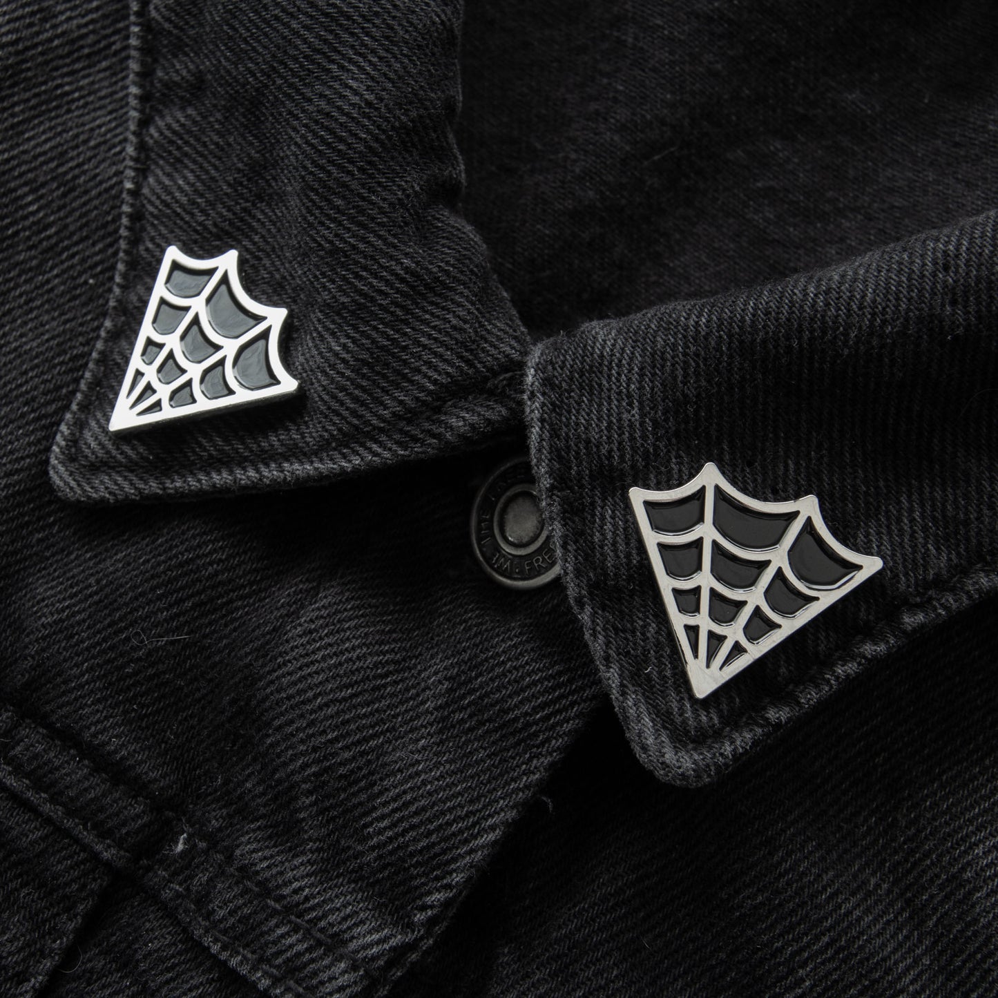 Cobweb Collar Pin Set