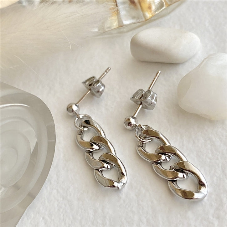 2 Chainz Large Curb Chain Drop Studs.