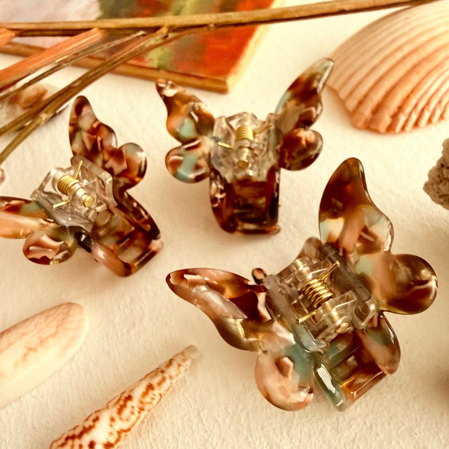 "Hesper" Mini Butterfly Hair Claw in Marcescent