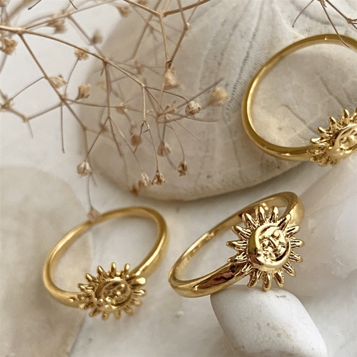 Anillo delicado de sol y luna de 24"