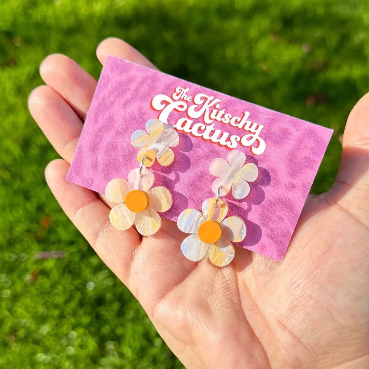 Rhiannon-Acrylic Flower Earrings