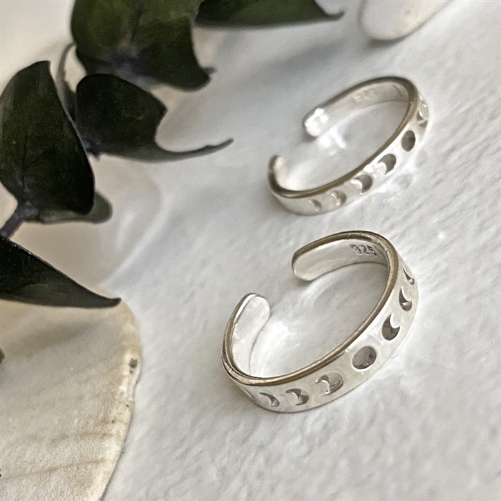 Synodic Moon Phase Toe Ring