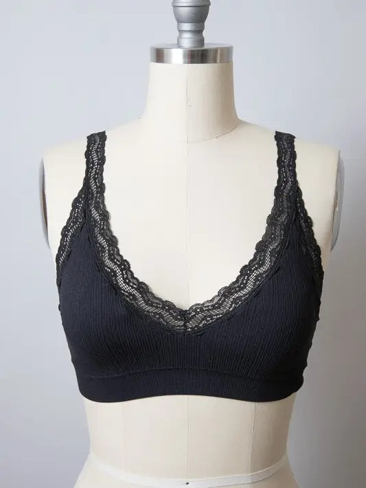 Bralette rembourrée avec bordure en dentelle
