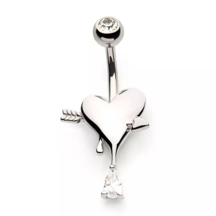 Corazón que gotea con flecha y lágrima CZ