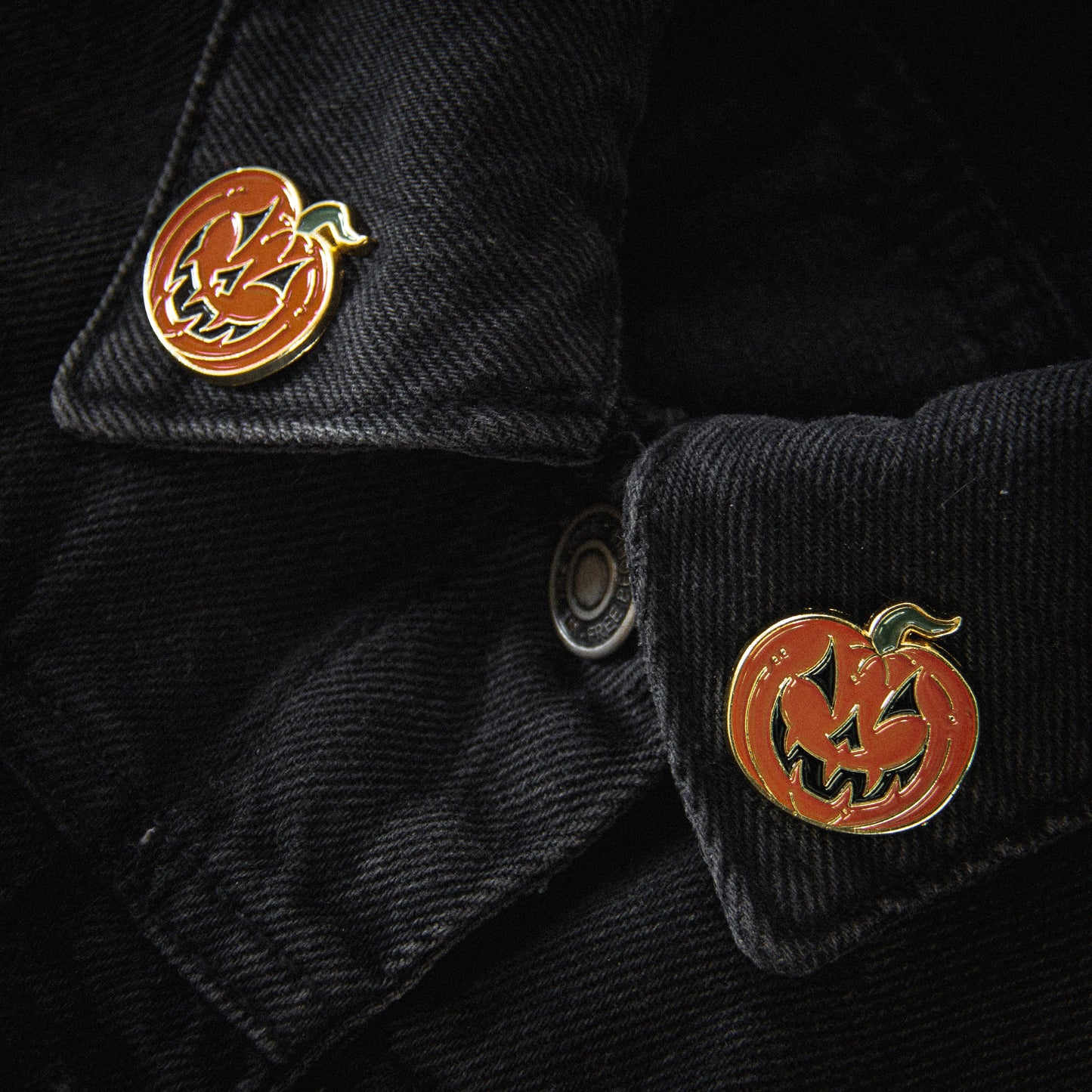 Jack-O-Lantern Collar Pin Set Orange