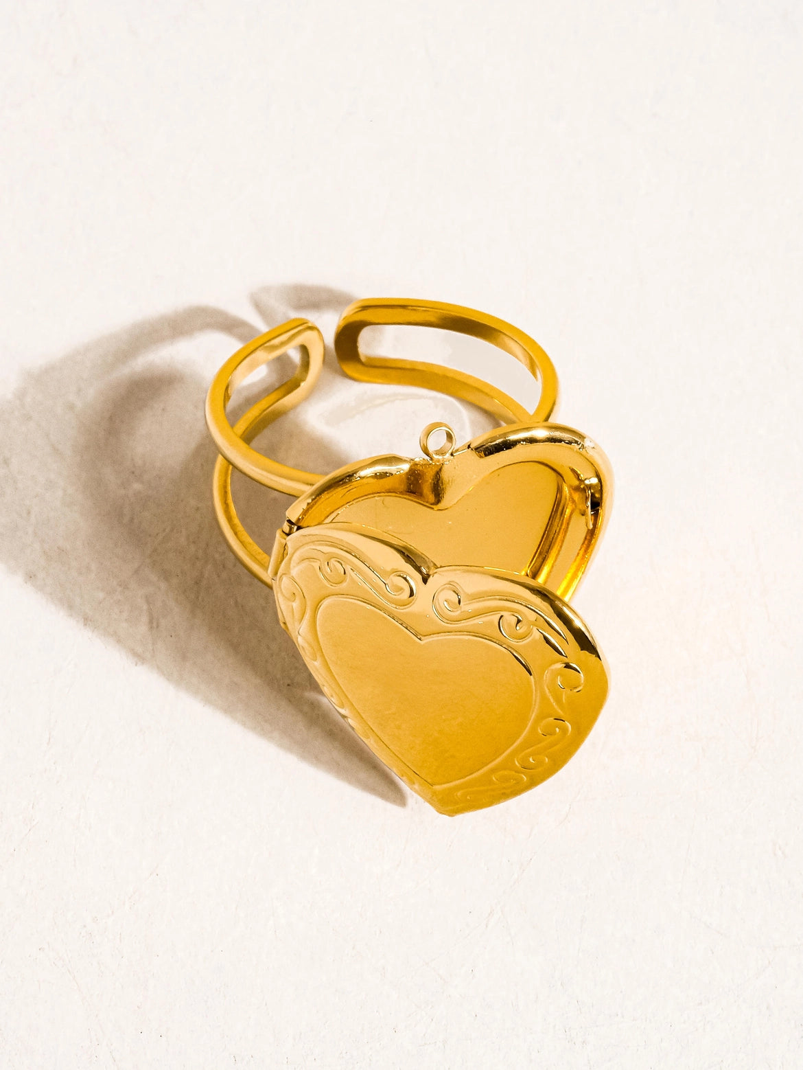Sefina 18K Non-Tarnish Locket Heart Ring