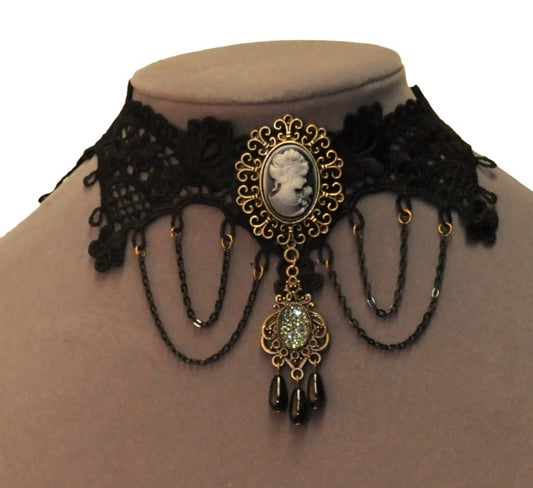 Lace Choker With Cameo Necklace