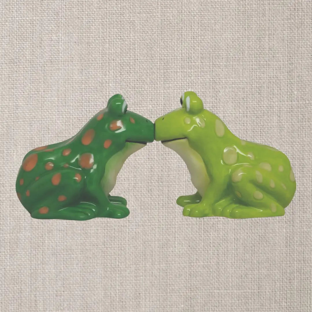 Frogs Salt and Pepper Shaker Set