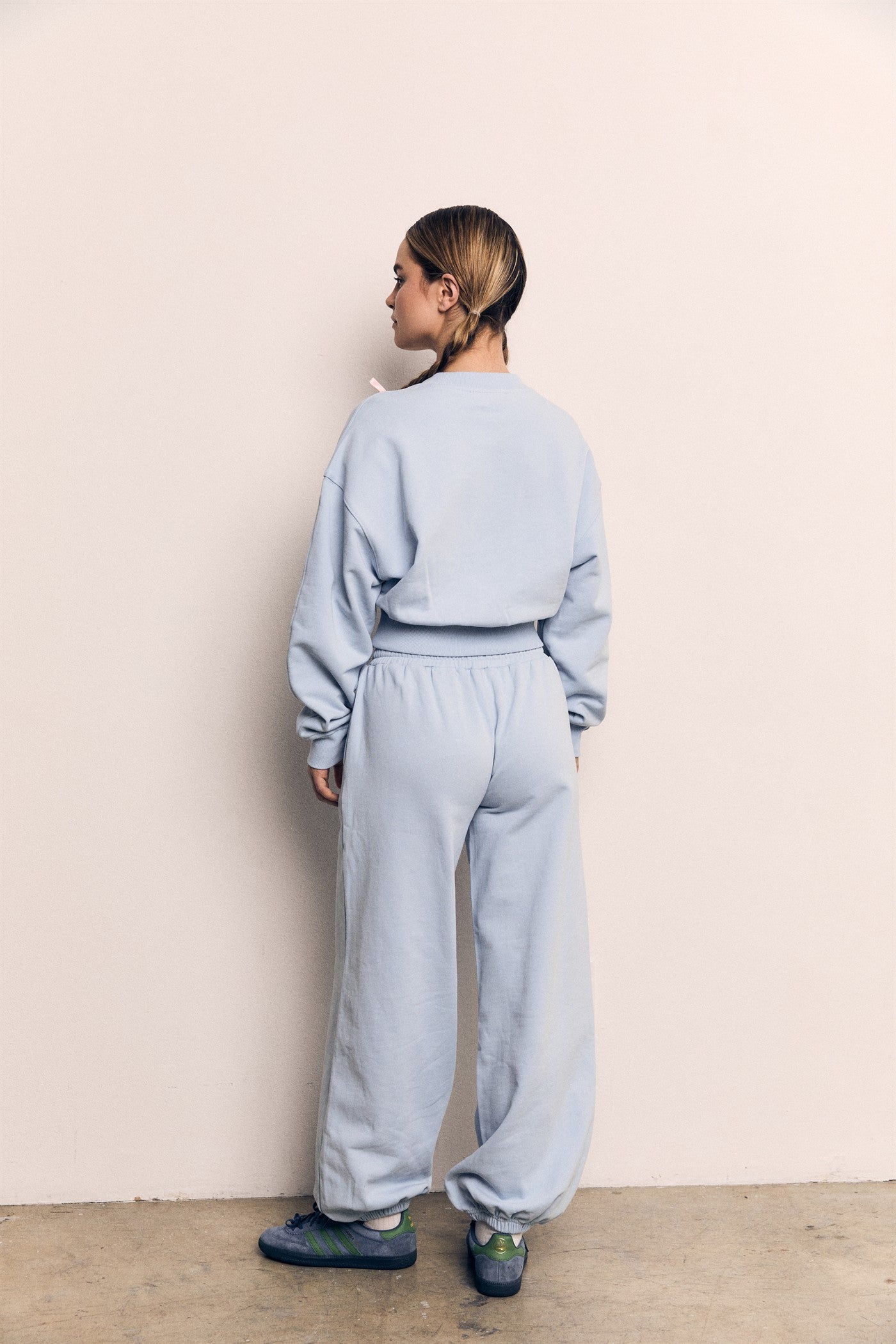 Cropped Balloon Sweatshirt