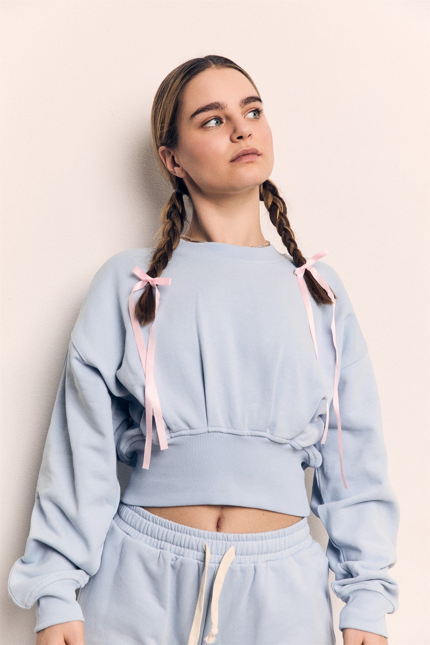 Cropped Balloon Sweatshirt