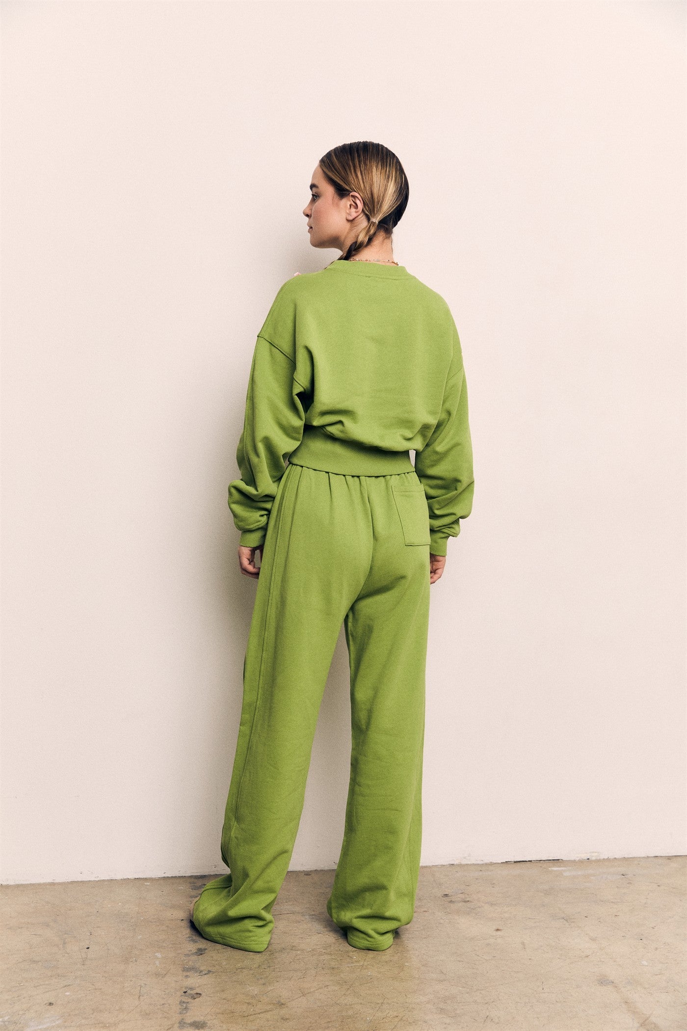 Cropped Balloon Sweatshirt