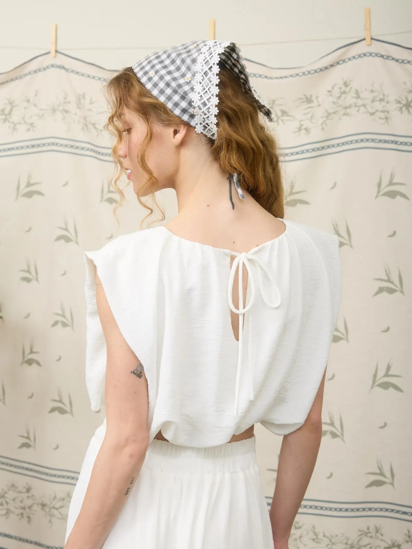 Sleeveless Balloon Crop Top