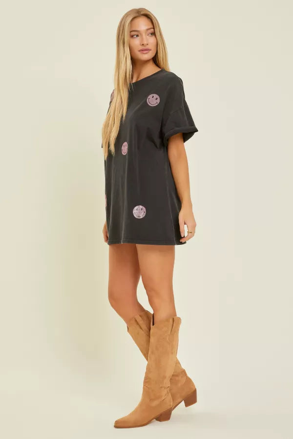 T-Shirt Dress W Smiley Patch Detail