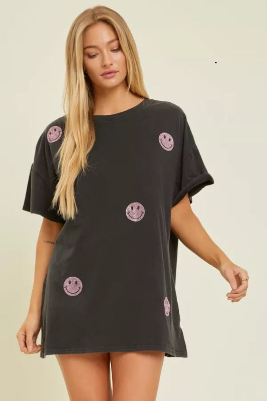 T-Shirt Dress W Smiley Patch Detail