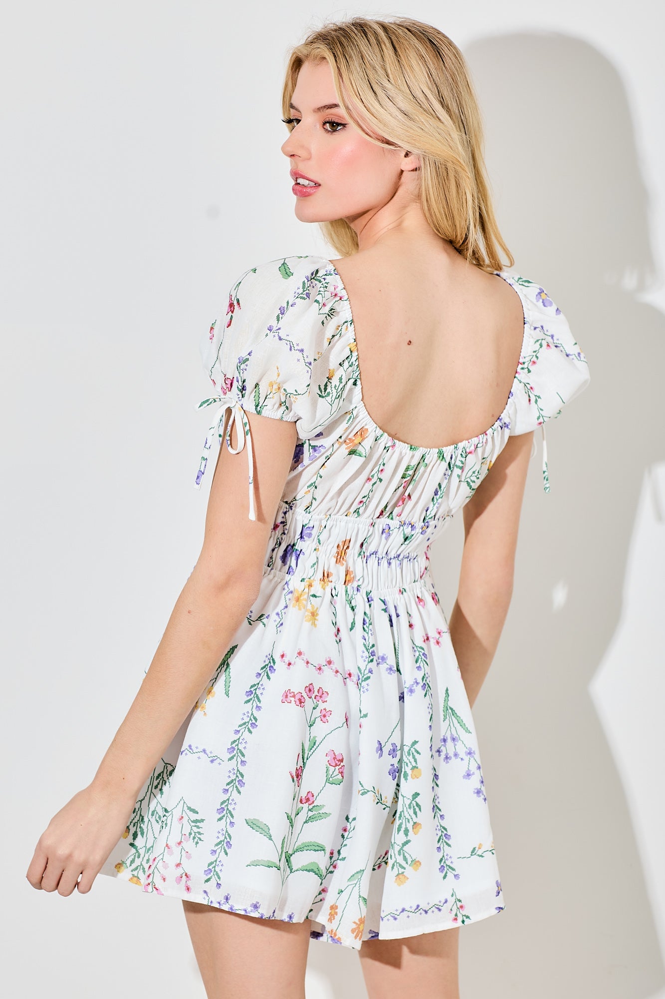 Flower Print Short Sleeve Bow Tie Romper