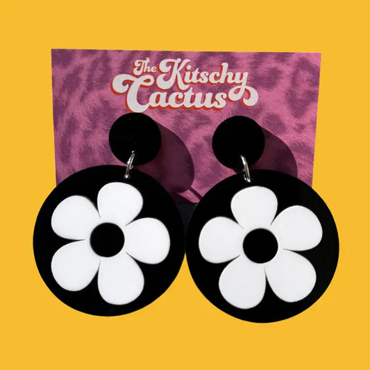 Cool Jerk- Black & White Flower Earrings