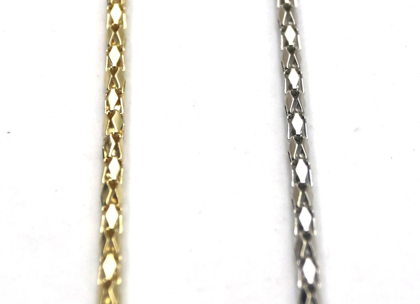 Elegant Chain Eyeglass Holder