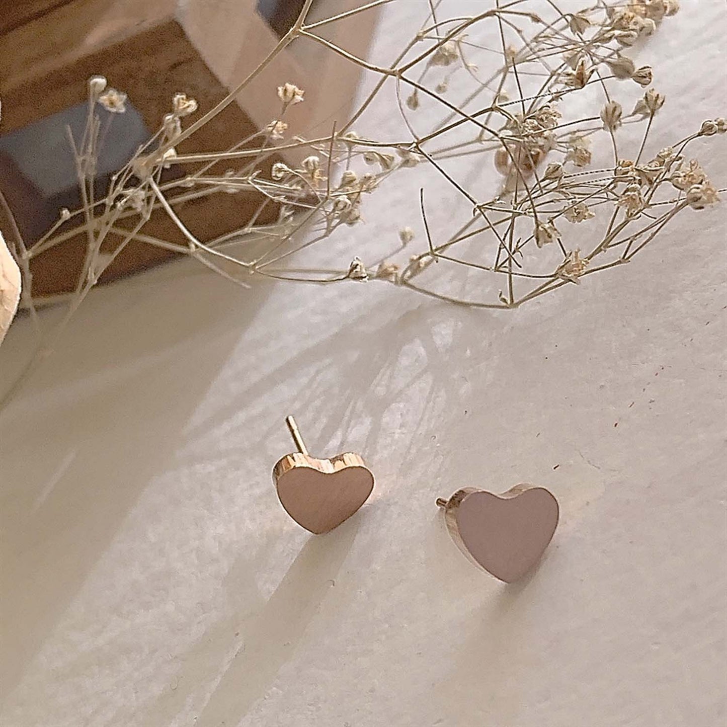 Boucles d'oreilles à tige en forme de cœur Total Eclipse Of The Heart en or rose