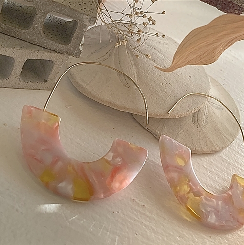 Ilhan 7cm Acetate Statement Garden Earrings
