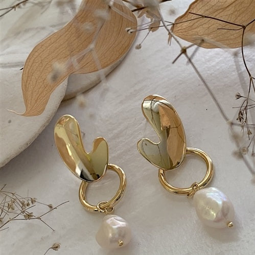 Miro Modernist Drop Fresfwater Pearl Earrings