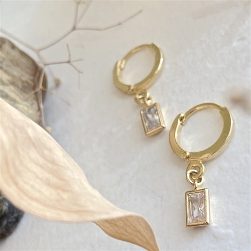 Cheshire Baguette Charm Hugger Hoop