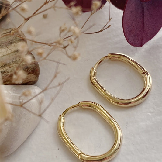 Lucille Thin Oblong Hire Hoop Earrings