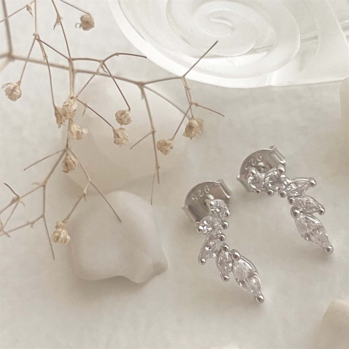 Bennu Orante Rhinestone Climber Stud.