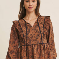 Crinkled Babydoll Blouse Wit Contrast Neck Tie