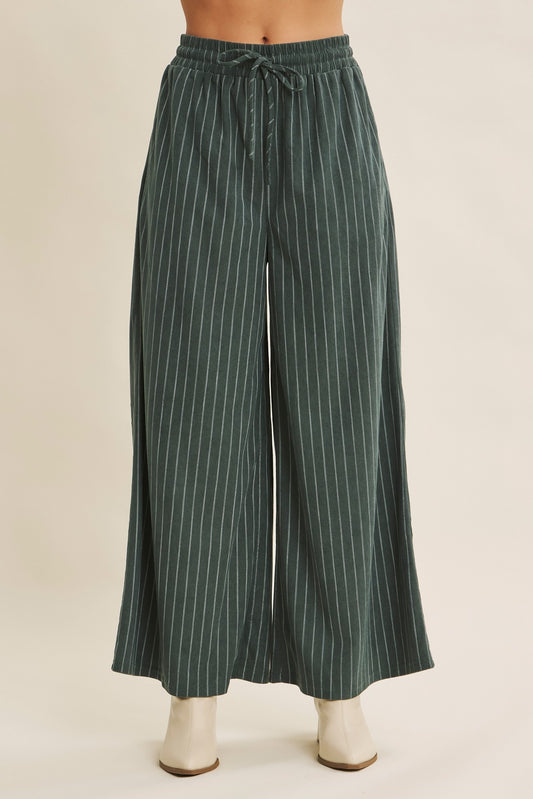 Endlessly Wearable Striped Corduroy Wide-leg