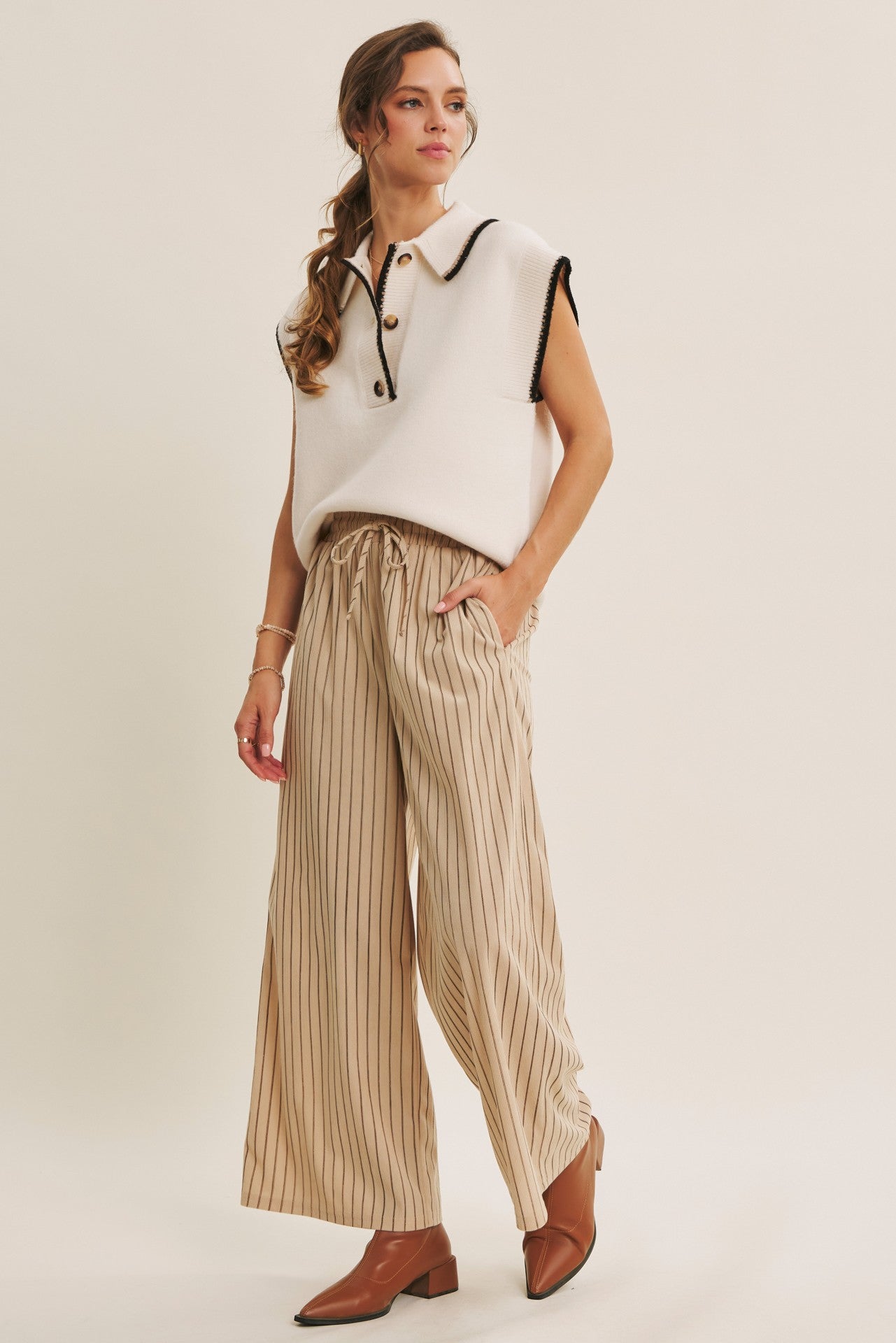 Endlessly Wearable Striped Corduroy Wide-leg
