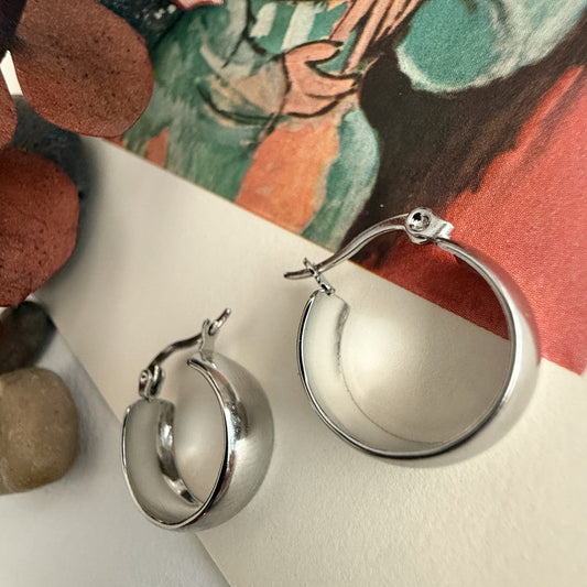 "Sybil" 18mm Hoop Earrings