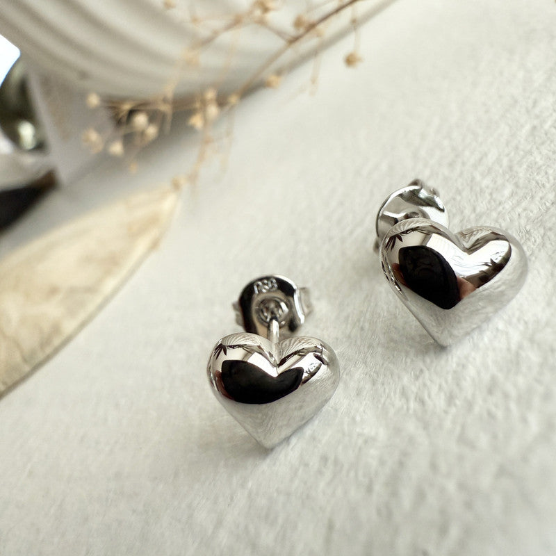 Tresna Heart Stud Earrings