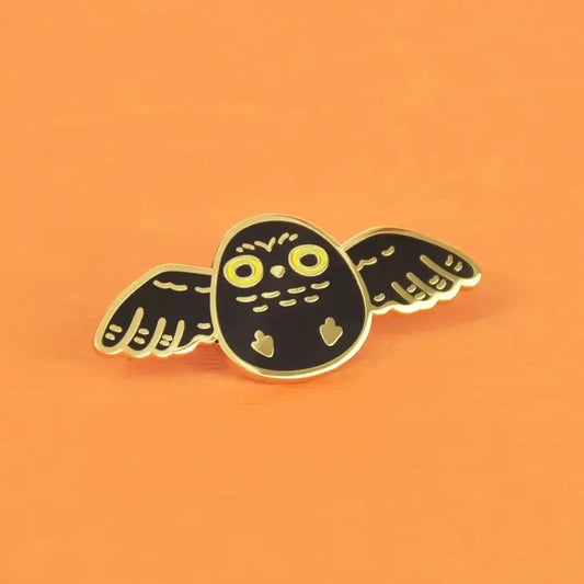 Snowy Owl Pin Black
