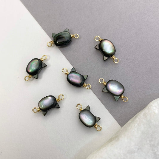 BLACK CAT PEARL GOLD CONNECTOR