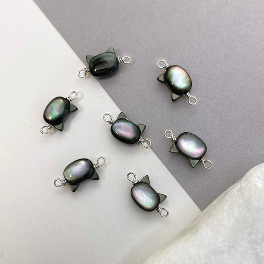 BLACK CAT PEARL SILVER CONNECTOR