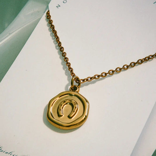 Horse Shoe Pendant Necklace