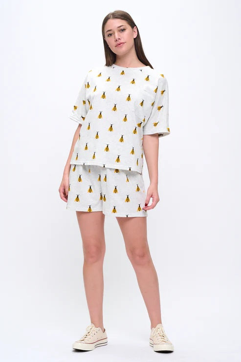 All Over Bee Print Relaxed Tshirt