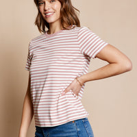 Top tejido a rayas en contraste