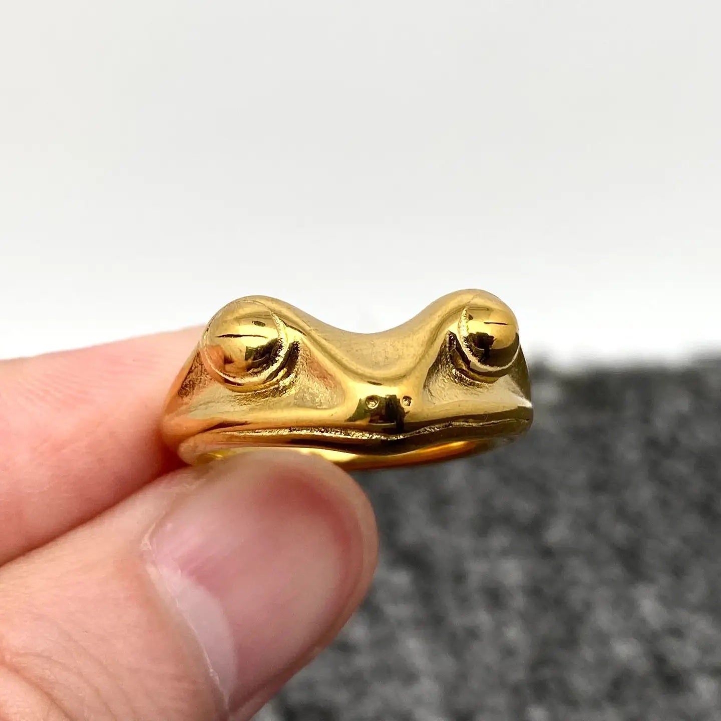 Gold Frog Ring