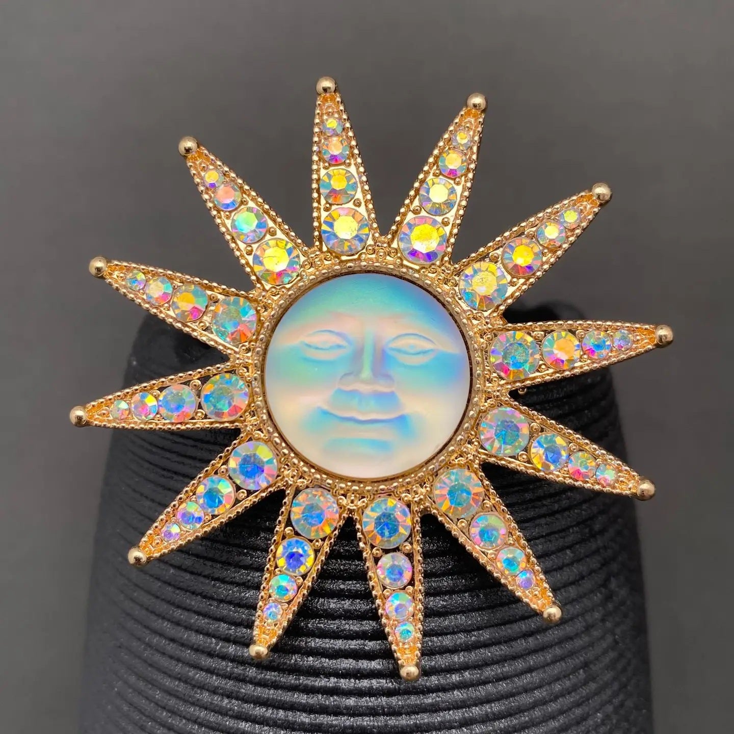Vintage Rhinestone Inlaid Gold-Plated Sun Brooch