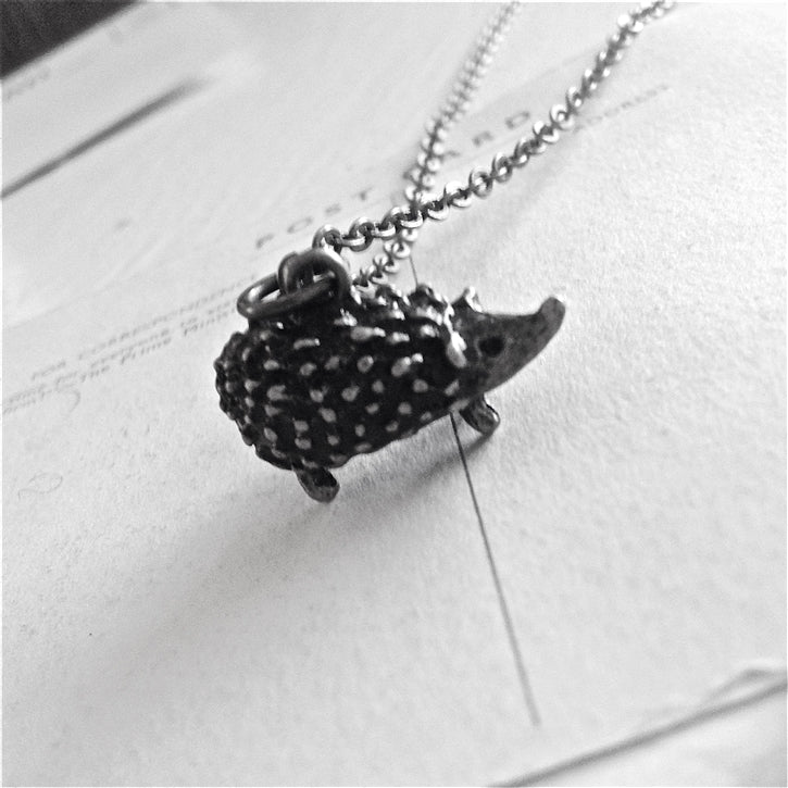 Share The Hedge Necklace.