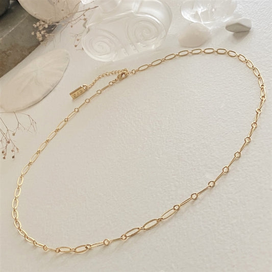 Donostia Textured Paperclip Chain Necklace
