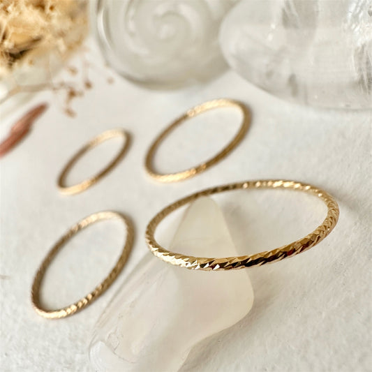 Nicks Textured Ring In Gold Size 8