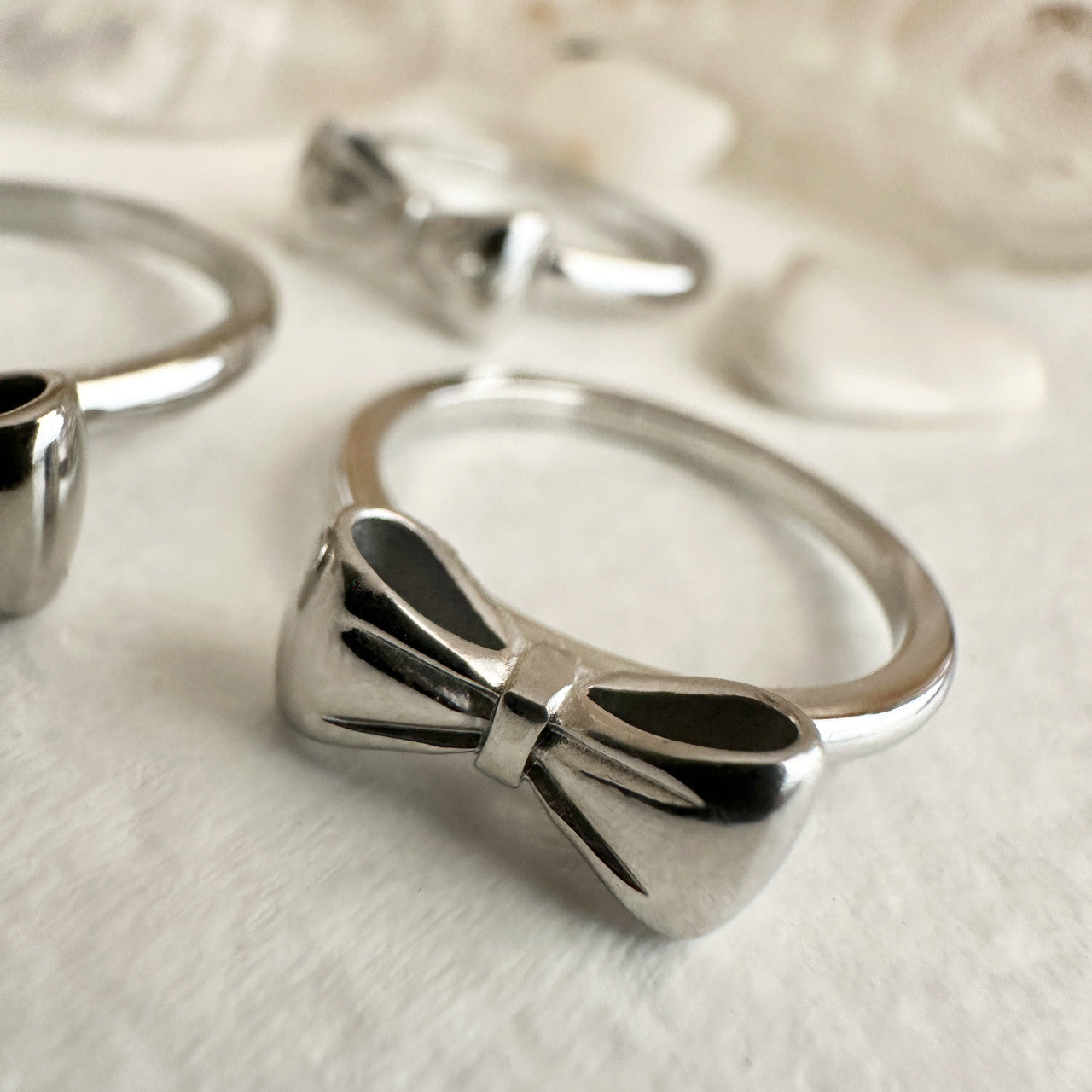 Fontange Bow Ring Size 8