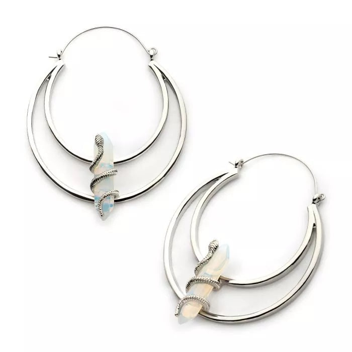 Cintres en cristal enveloppés de serpent