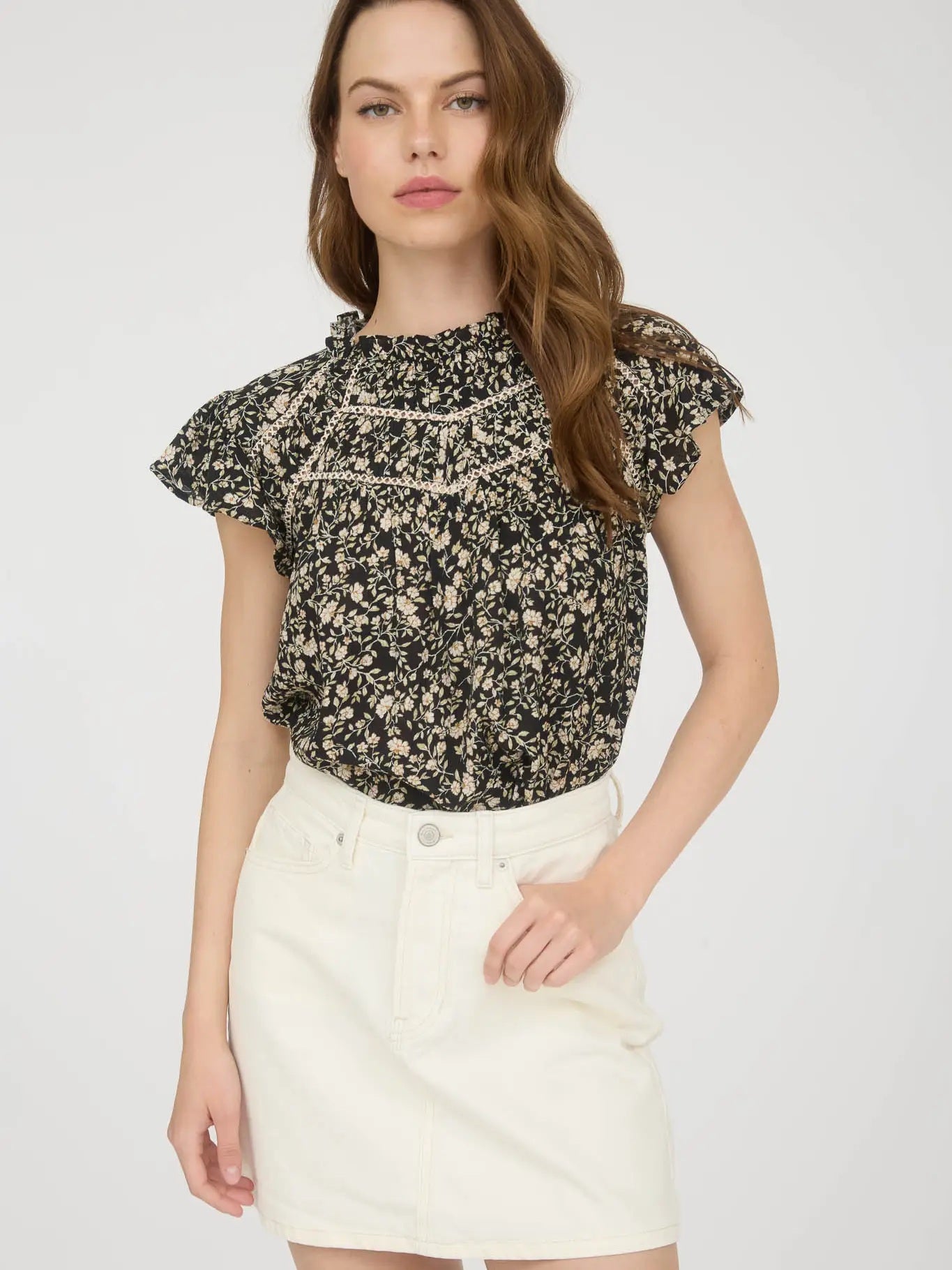 Black Floral Floral Lace Yoke Trim Ruffle Detail Short Sleeve Top
